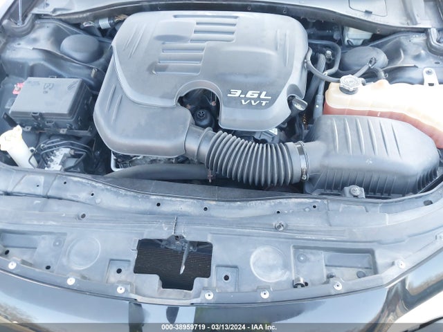 Chrysler 300 Limited 2015 2C3CCAAG0FH818391 Image 10