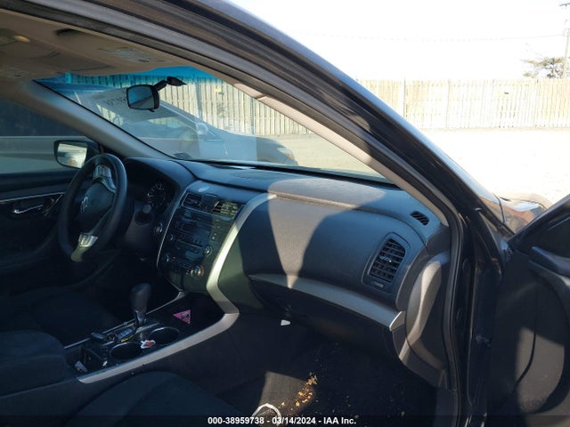 Nissan Altima 2.5 S 2014 1N4AL3AP7EC129874 Image 5