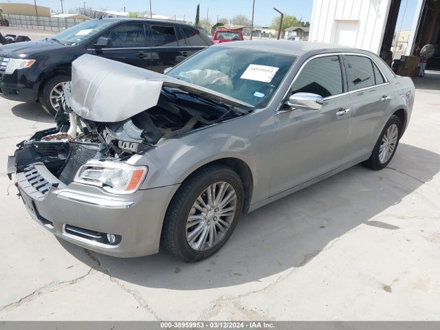 Chrysler 300c Awd 2014 2C3CCAKG7EH235863 Image 2