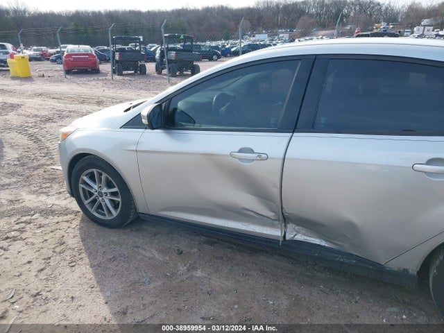Ford FOCUS SE 2015 1FADP3F24FL270501 Image 12