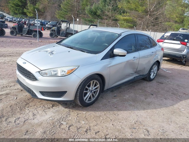Ford FOCUS SE 2015 1FADP3F24FL270501 Image 2