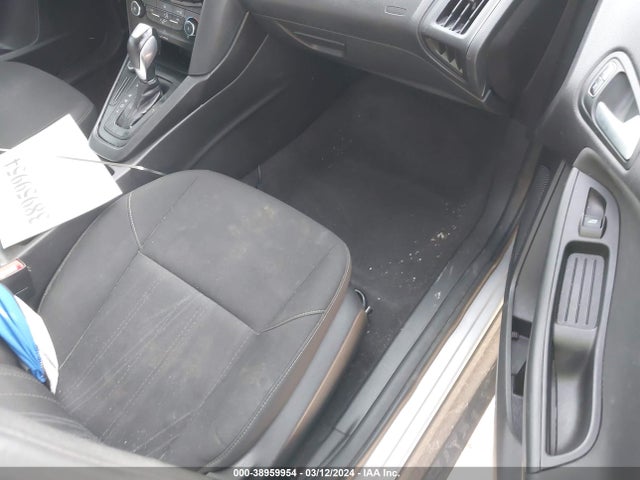 Ford FOCUS SE 2015 1FADP3F24FL270501 Image 5