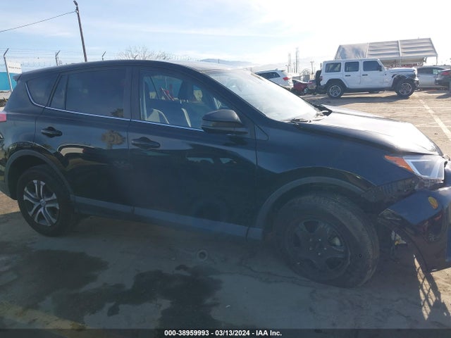 Toyota RAV4 LE 2017 2T3ZFREV3HW391344 Image 13
