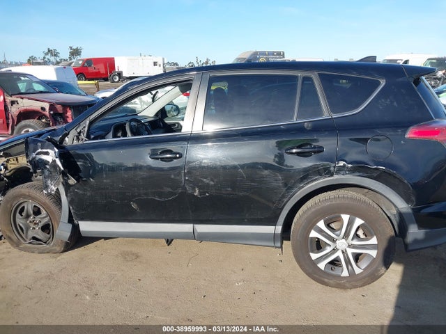 Toyota RAV4 LE 2017 2T3ZFREV3HW391344 Image 14