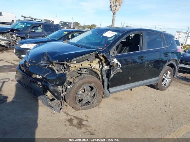 Toyota RAV4 LE 2017 2T3ZFREV3HW391344 Image 2