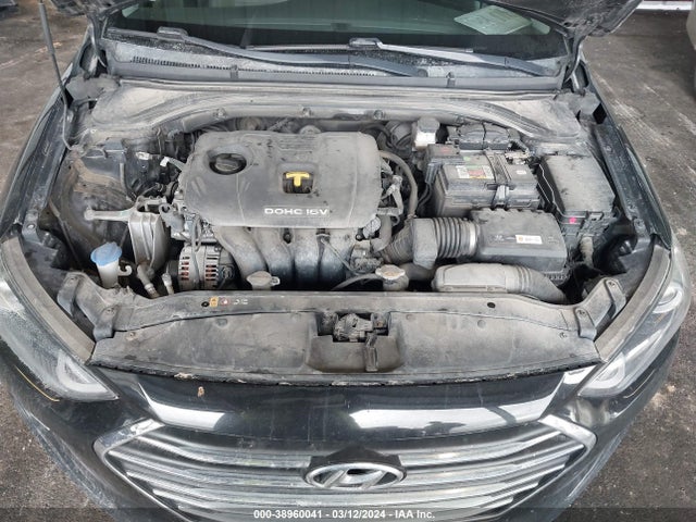 Hyundai Elantra Limited 2017 5NPD84LF2HH052701 Image 10