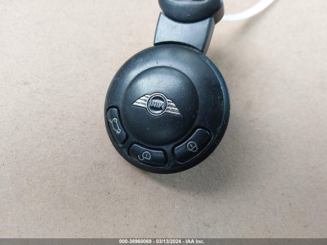 2009 MINI COOPER WMWMF33599TU75034 Photo 10