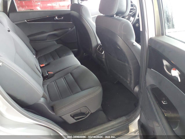 KIA Sorento 3.3l Lx 2016 5XYPGDA51GG157777 Image 8