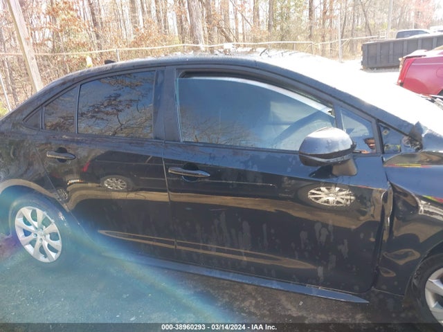 Toyota COROLLA LE 2022 5YFEPMAE4NP302682 Image 13