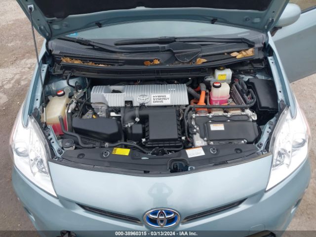 JTDKN3DU5F1889244 Toyota Prius Four