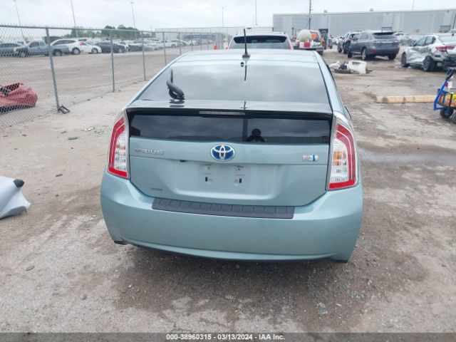 JTDKN3DU5F1889244 Toyota Prius Four