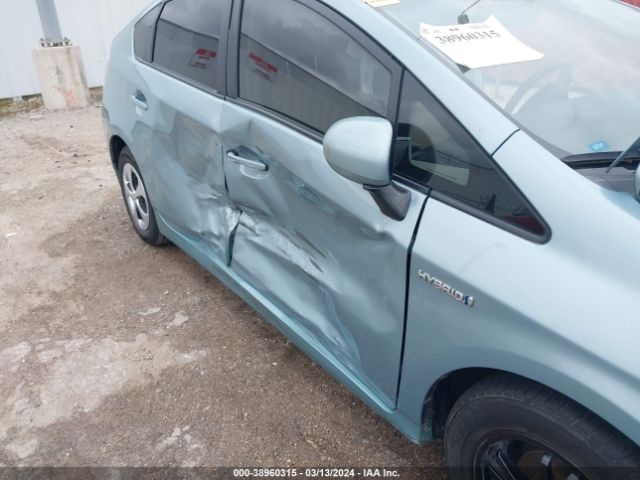 JTDKN3DU5F1889244 Toyota Prius Four