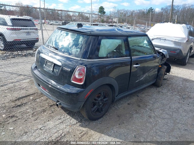 2012 MINI COOPER WMWSU3C56CT186410 Photo 3