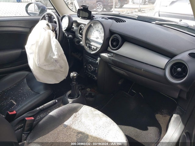 2012 MINI COOPER WMWSU3C56CT186410 Photo 4