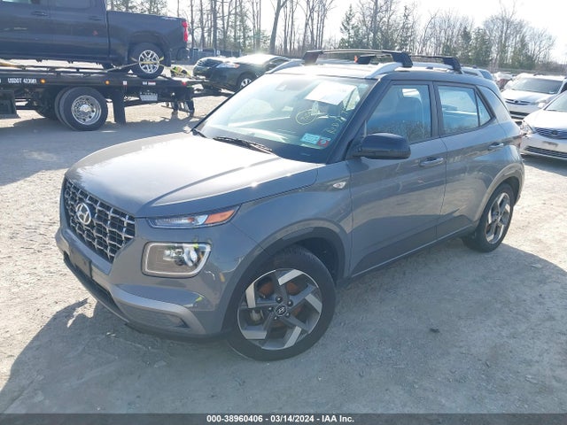 Hyundai Venue Limited 2022 KMHRC8A34NU199409 Image 2