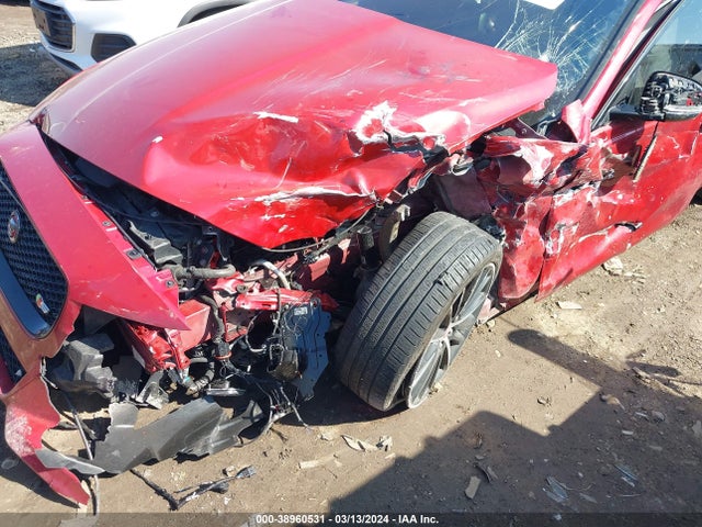 2018 JAGUAR XE SAJAM4FV9JCP35239 Photo 5