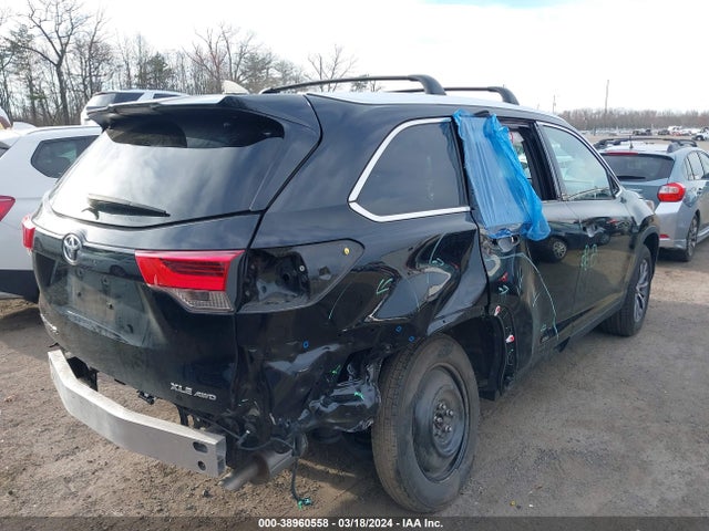 Toyota Highlander Xle 2019 5TDJZRFH6KS597215 Image 4