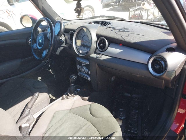 2009 MINI COOPER WMWMR33509TU96376 Photo 4