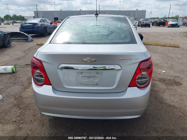 Chevrolet Sonic Lt Auto 2015 1G1JC5SH9F4128033 Image 17
