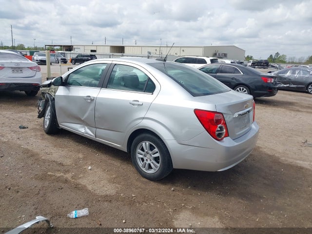 Chevrolet Sonic Lt Auto 2015 1G1JC5SH9F4128033 Image 3