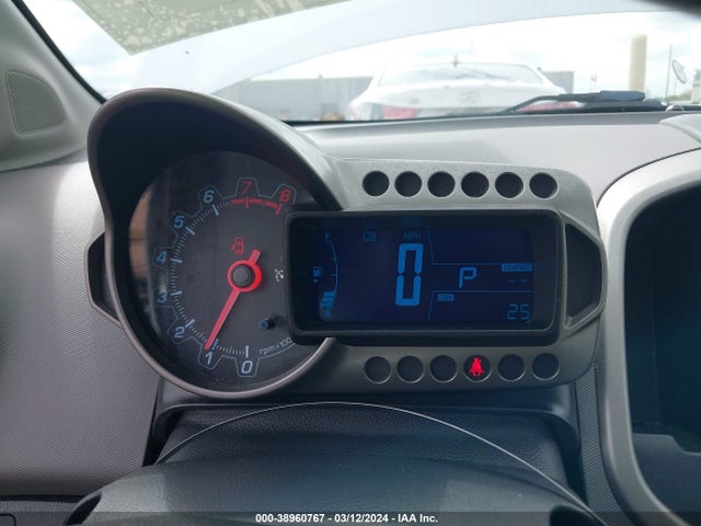 Chevrolet Sonic Lt Auto 2015 1G1JC5SH9F4128033 Image 7