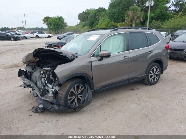 Subaru Forester Limited 2021 JF2SKAUC2MH504040 Image 2