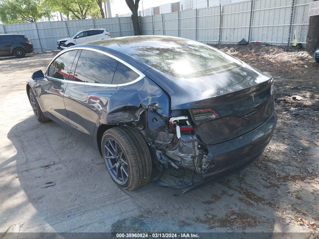 5YJ3E1EA7JF028080 Tesla Model 3 Long Range/mid Range