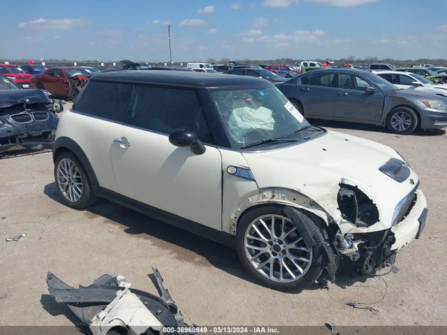 2007 MINI COOPER S WMWMF73557TL89997 Photo 0