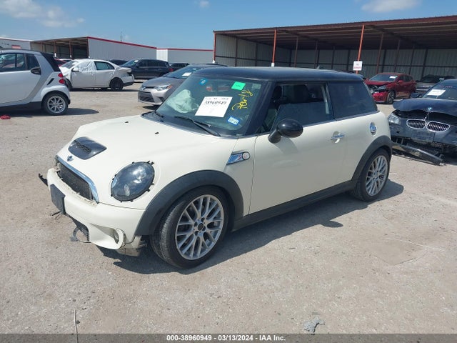 2007 MINI COOPER S WMWMF73557TL89997 Photo 1