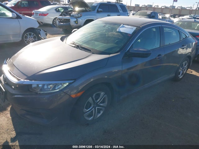 Honda Civic Lx 2018 2HGFC2F59JH580136 Image 2