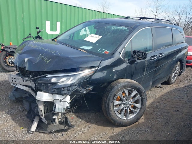 Toyota SIENNA XLE 2021 5TDYRKEC4MS060504 Image 2