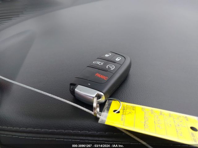 2C3CDZAGXLH210563 Dodge Challenger Sxt