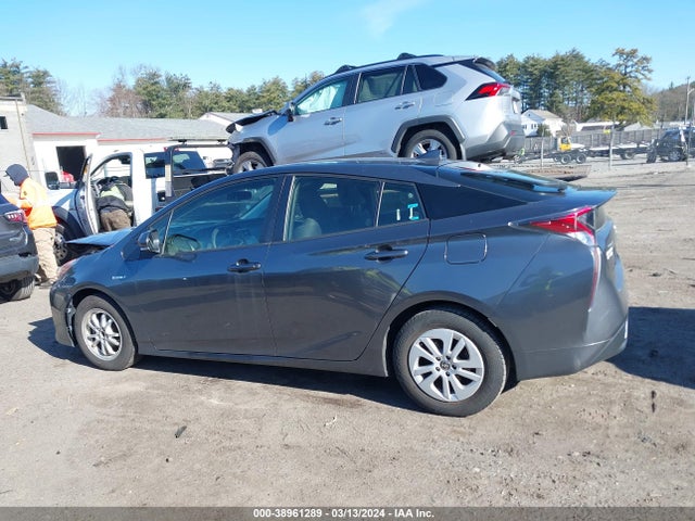 Toyota Prius Two 2016 JTDKBRFU7G3021910 Image 14