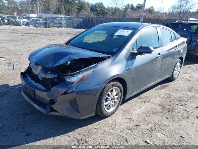 Toyota Prius Two 2016 JTDKBRFU7G3021910 Image 2