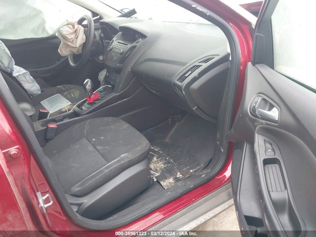 Ford FOCUS SE 2015 1FADP3F22FL226254 Image 5