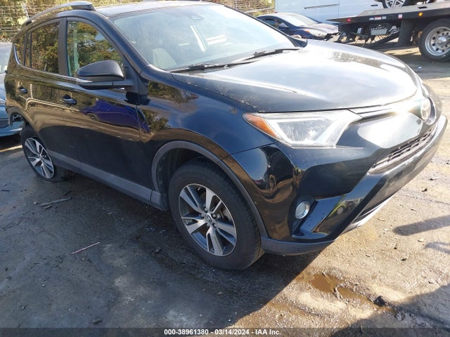 Toyota Rav4 Xle 2017 2T3WFREV3HW371985 Image 1