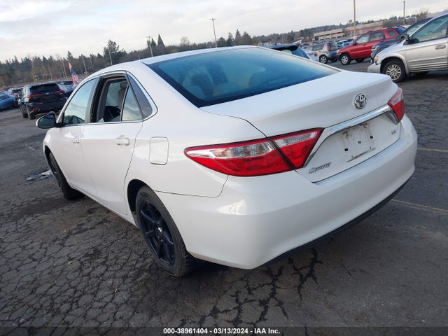 Toyota CAMRY LE 2016 4T4BF1FK5GR572787 Image 3