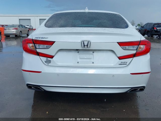 1HGCV2F99JA021801 Honda Accord Touring 2.0t
