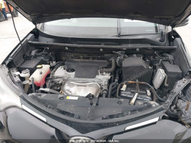 2T3RFREV8HW641936 Toyota Rav4 Xle