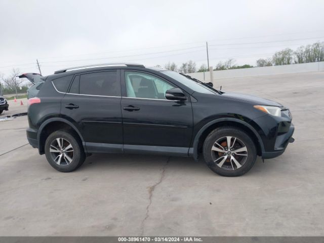 2T3RFREV8HW641936 Toyota Rav4 Xle