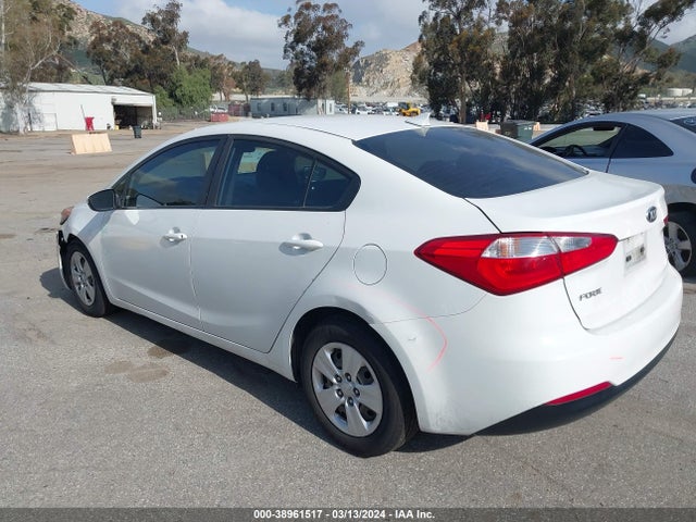 KIA FORTE LX 2016 KNAFK4A66G5577544 Image 3