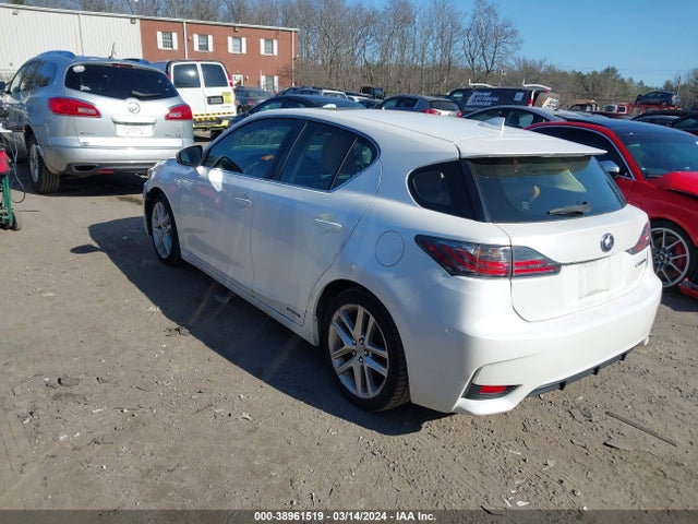 Lexus CT 200H 2015 JTHKD5BH7F2222141 Image 3