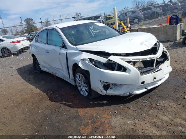 Nissan Altima 2.5 S 2015 1N4AL3AP8FC276920 main image
