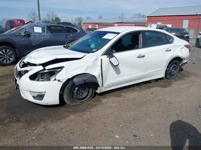 Nissan Altima 2.5 S 2015 1N4AL3AP8FC276920 Image 2