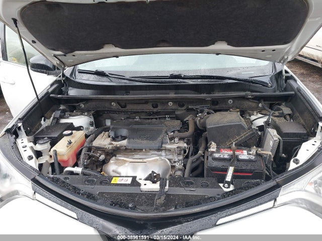 Toyota RAV4 LE 2018 JTMZFREV7JJ735343 Image 10