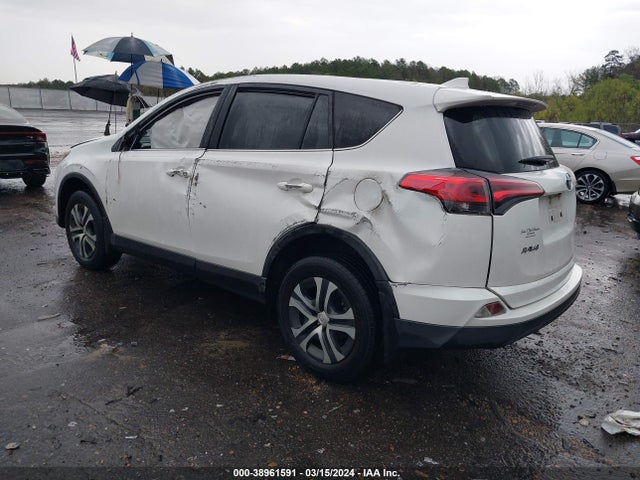 Toyota RAV4 LE 2018 JTMZFREV7JJ735343 Image 3