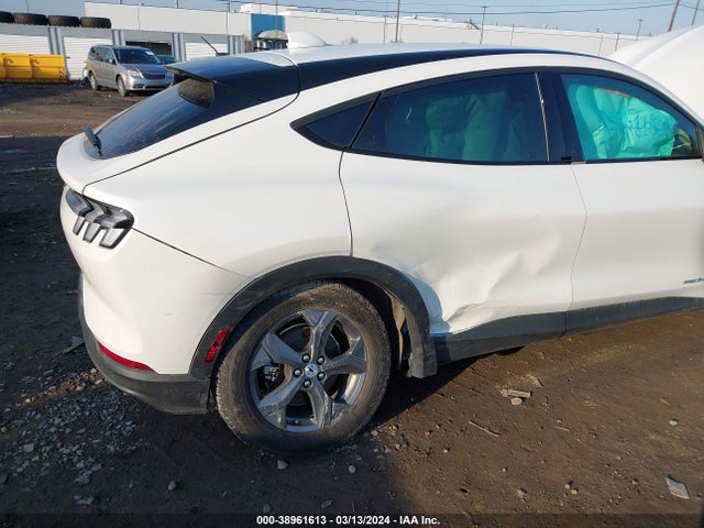 Ford Mustang Mach-e Select 2022 3FMTK1SS4NMA17900 Image 6