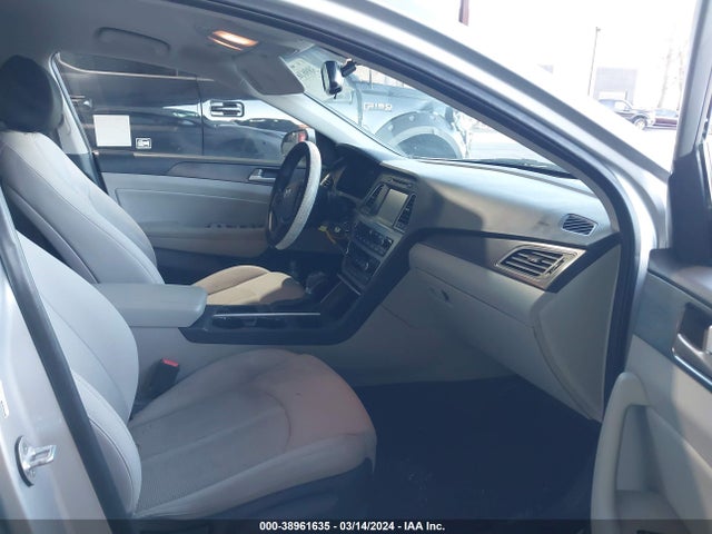 38961635 :رقم المزاد ، 5NPE34AF0GH339488 vin ، 2016 Hyundai Sonata Sport مزاد بيع