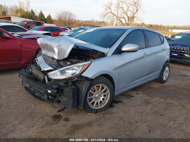 Hyundai ACCENT SE 2017 KMHCT5AE3HU325141 Image 2