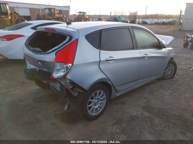 Hyundai ACCENT SE 2017 KMHCT5AE3HU325141 Image 4